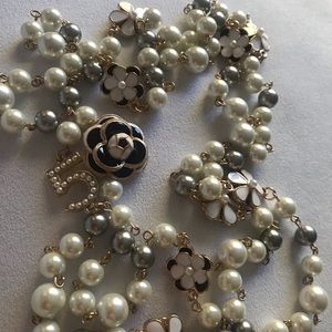 New Gorgeous long charmed camellia necklace